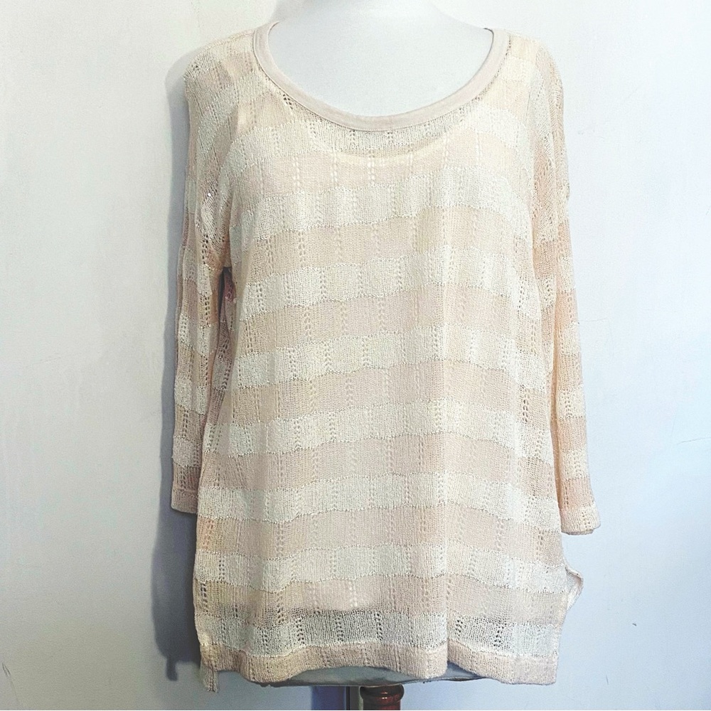 Chelsea & Theodore Cream and White Striped Knit Sweater L